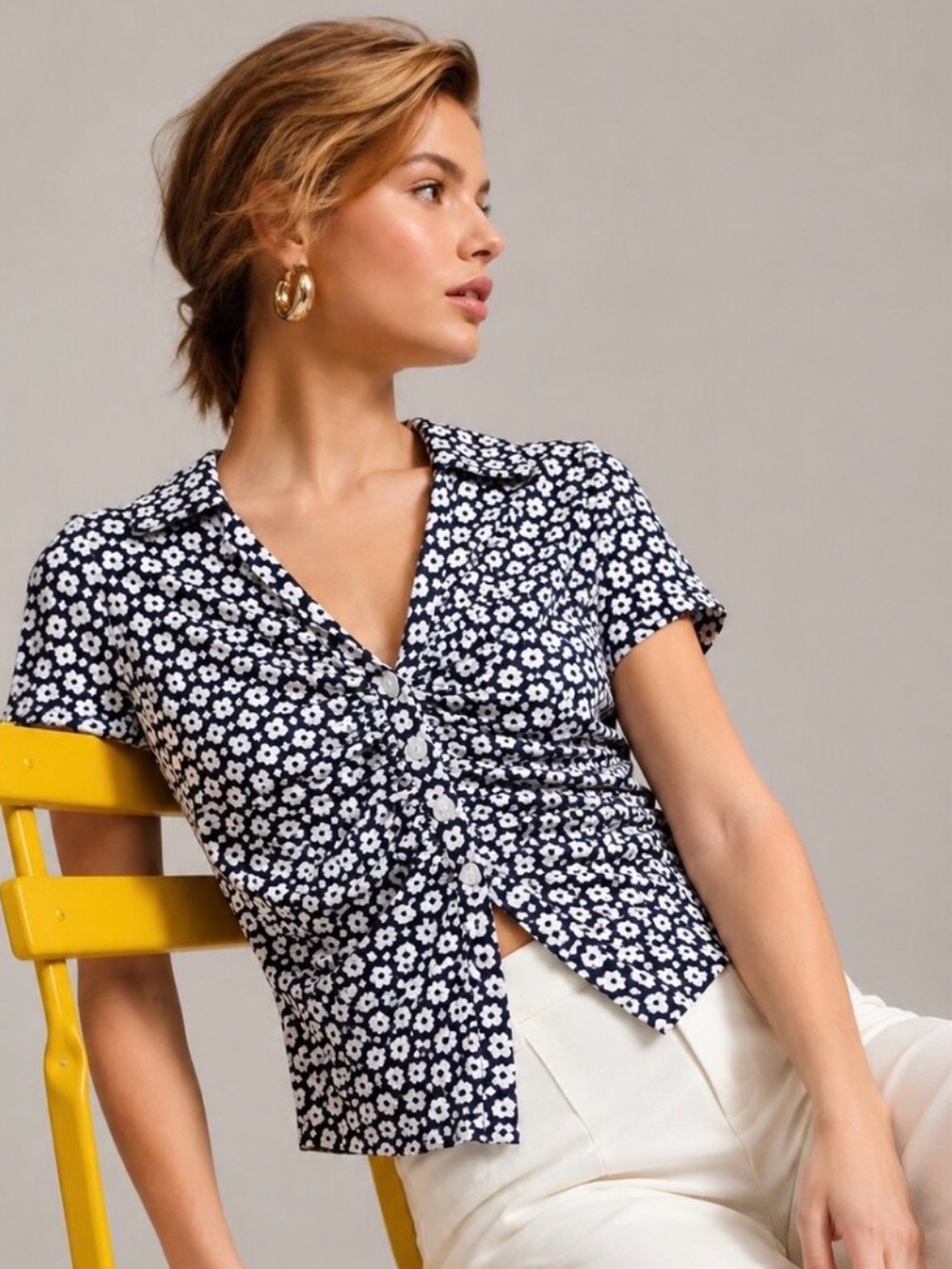 Anthropologie Maeve Black and White Floral Ruched Button Front Top Medium